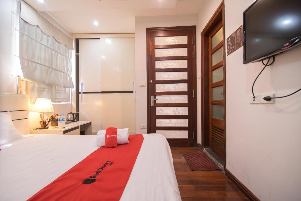 Reddoorz Yen Phu Street Hotel ฮานอย ภายนอก รูปภาพ