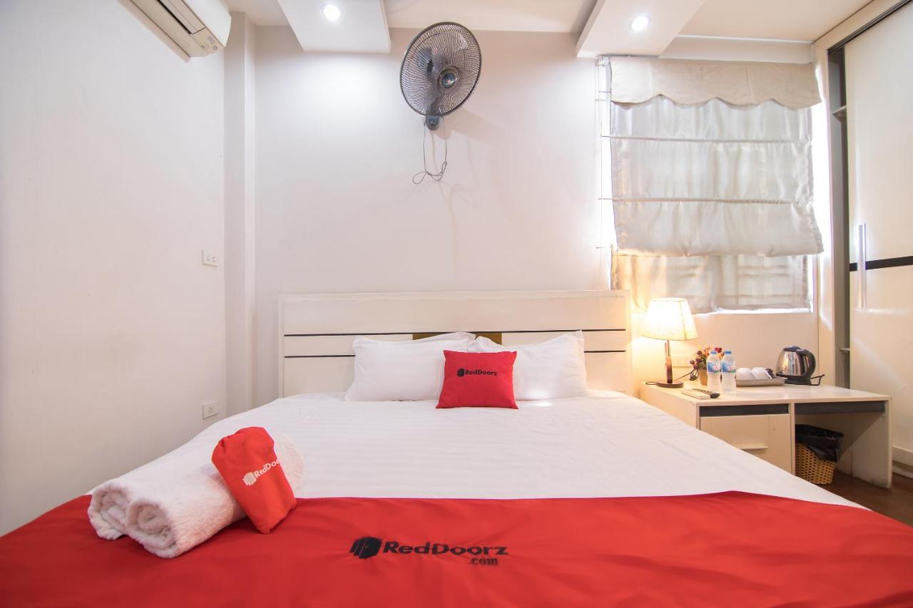 Reddoorz Yen Phu Street Hotel ฮานอย ภายนอก รูปภาพ